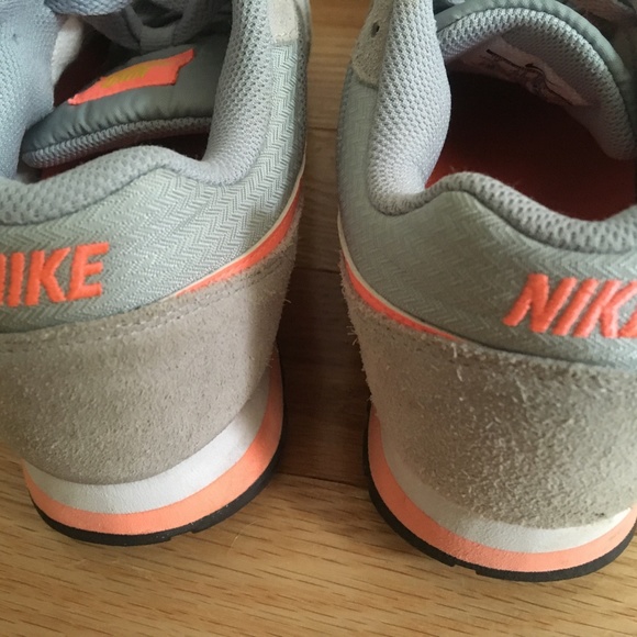 Nike MD Runner 2 womens sz 9 running shoes - Picture 7 of 12